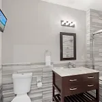 Lavish 1Br Rooftop Pool & Gym