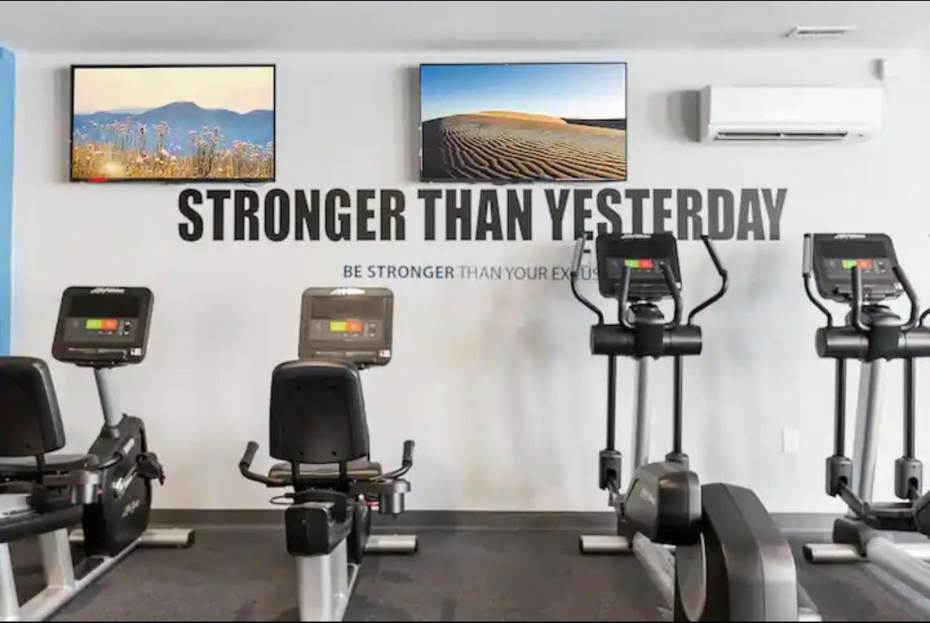 Lavish 1br Rooftop Pool & Gym