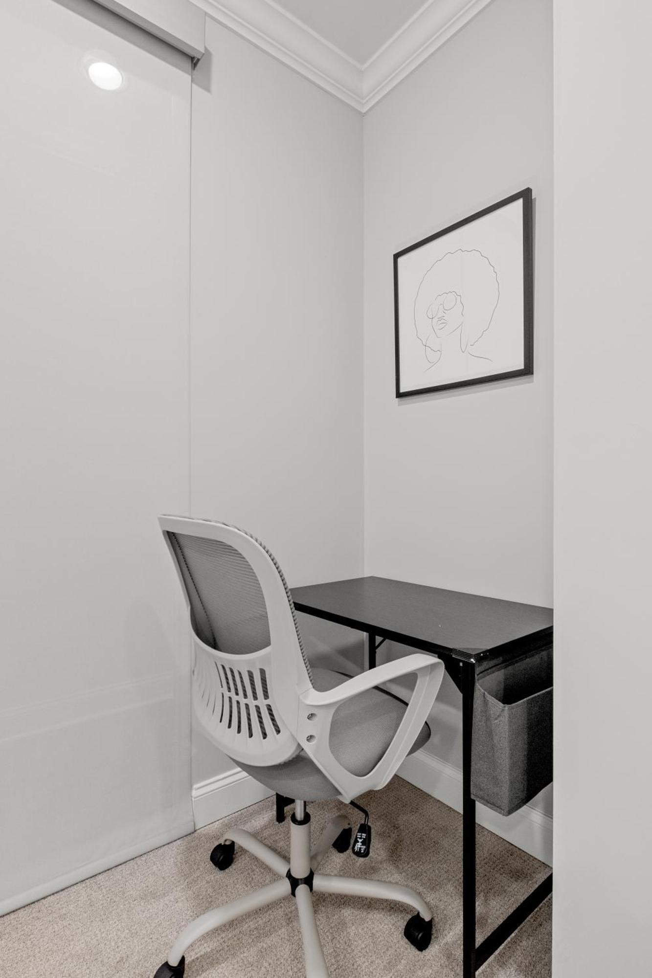 Lavish 1br Rooftop Pool & Gym Philadelphia