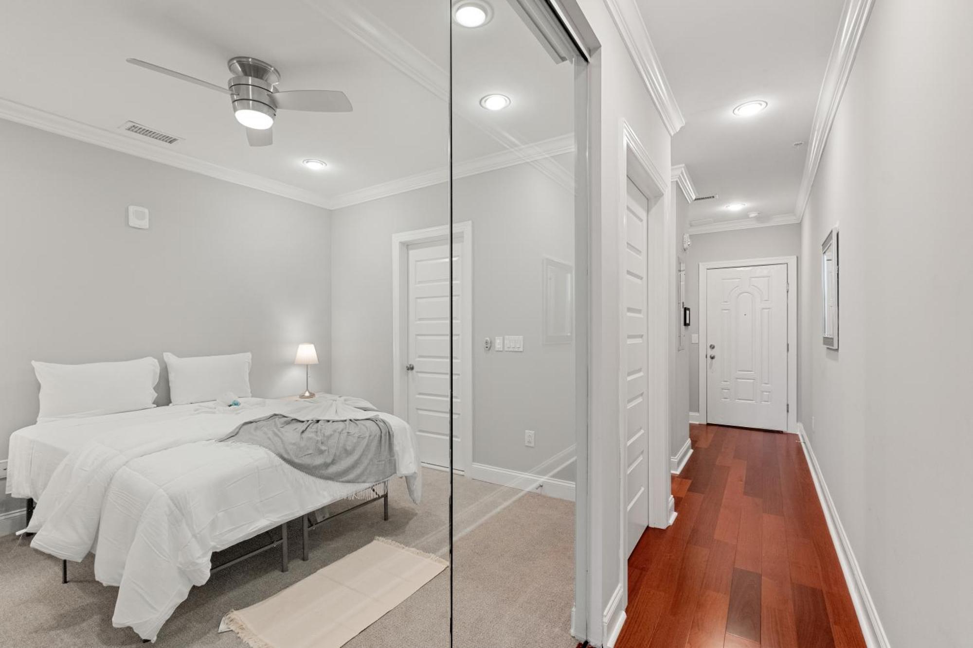 Lavish 1br Rooftop Pool & Gym *